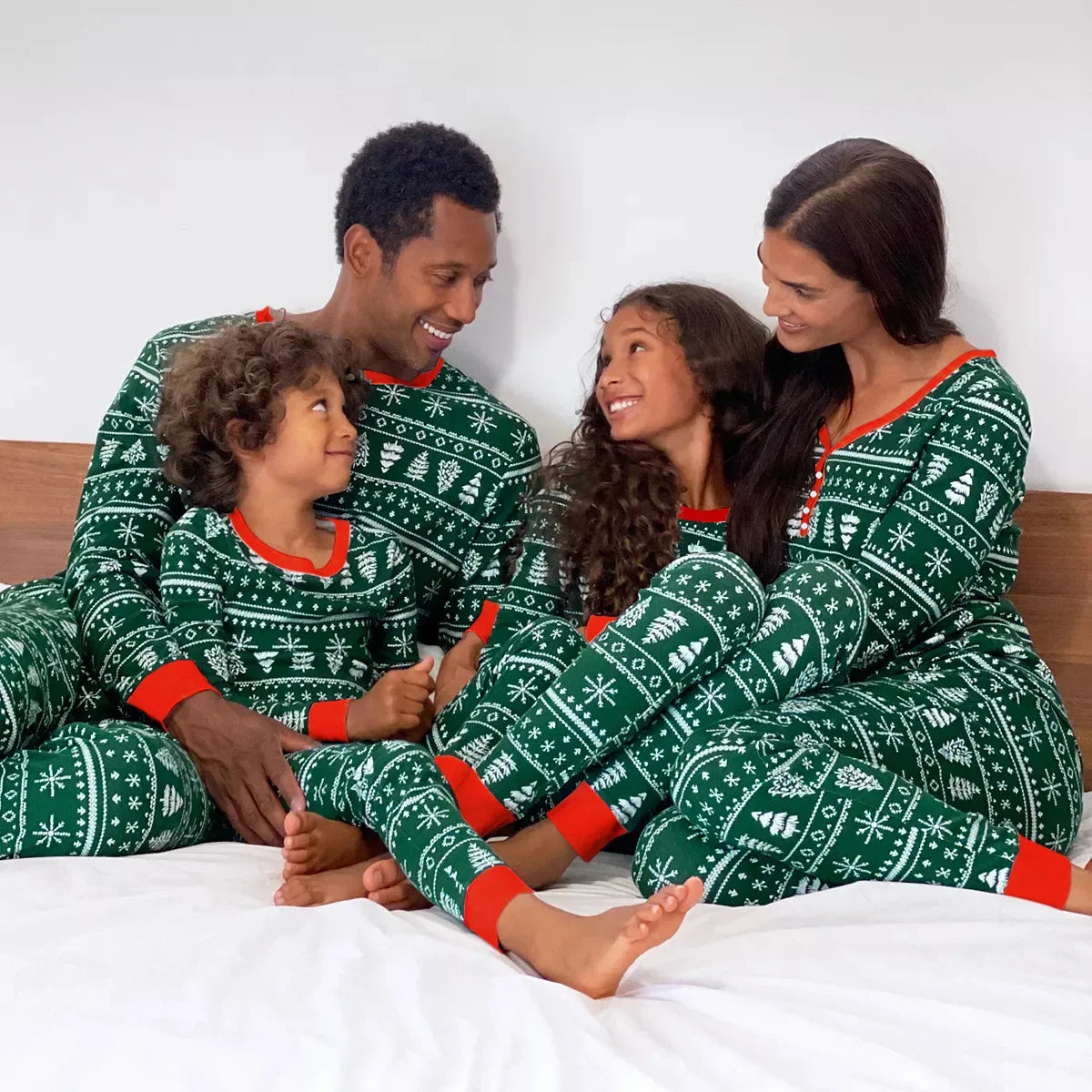 Christmas 2025 Family Matching Outfits 2 Pieces Pajamas Set Sleepwear