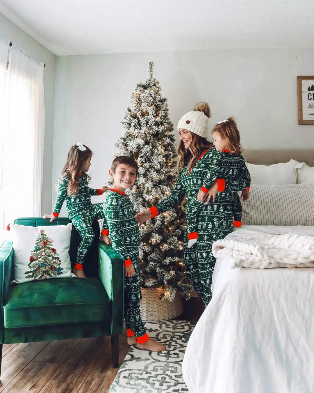 Christmas 2025 Family Matching Outfits 2 Pieces Pajamas Set Sleepwear